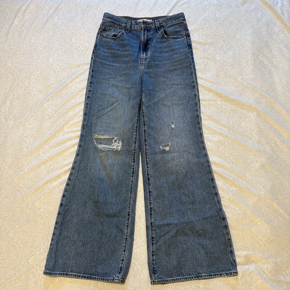 Levi’s High Loose Flare Distressed Women's Jeans